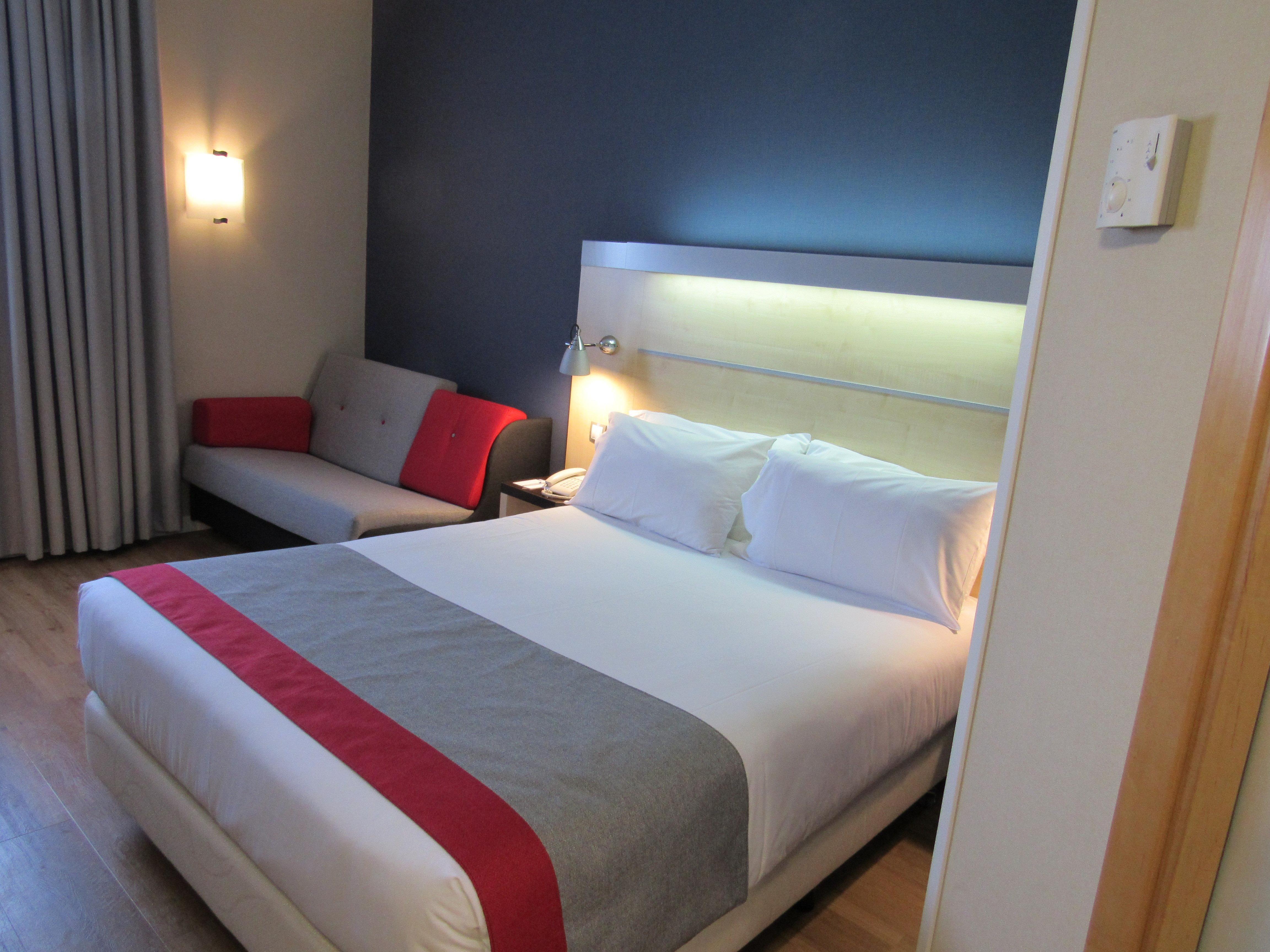 Hotel Holiday Inn Express Madrid-Rivas By Ihg Dış mekan fotoğraf