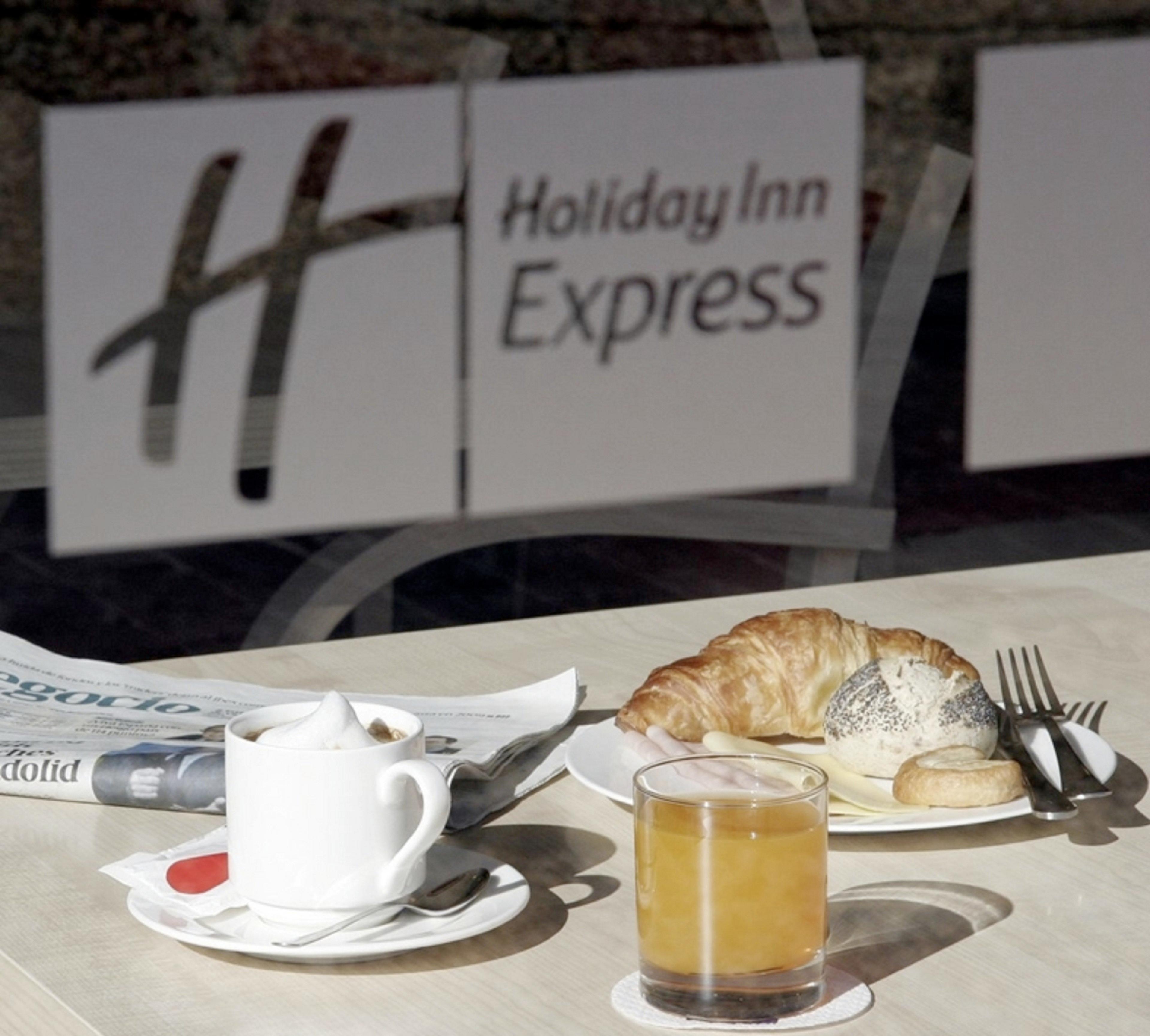 Hotel Holiday Inn Express Madrid-Rivas By Ihg Restoran fotoğraf