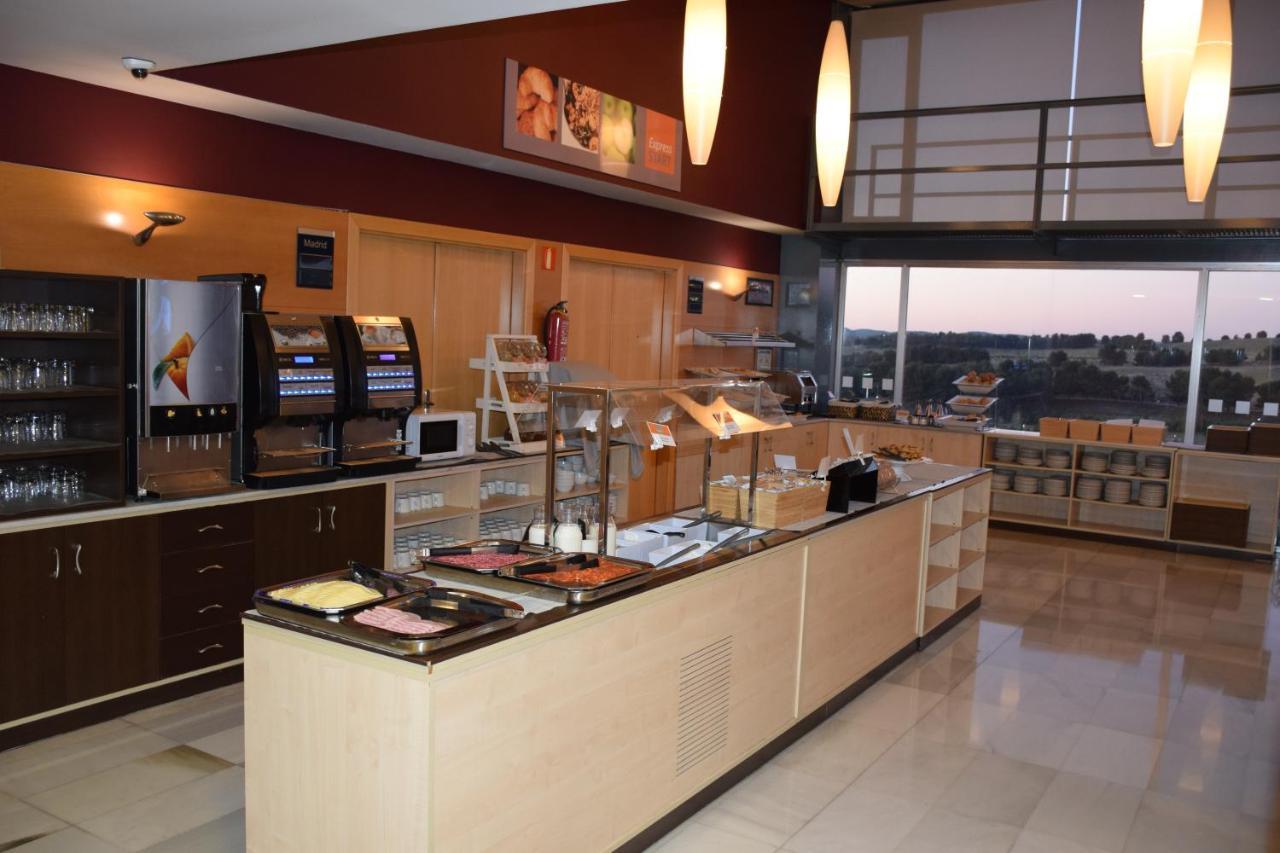 Hotel Holiday Inn Express Madrid-Rivas By Ihg Dış mekan fotoğraf